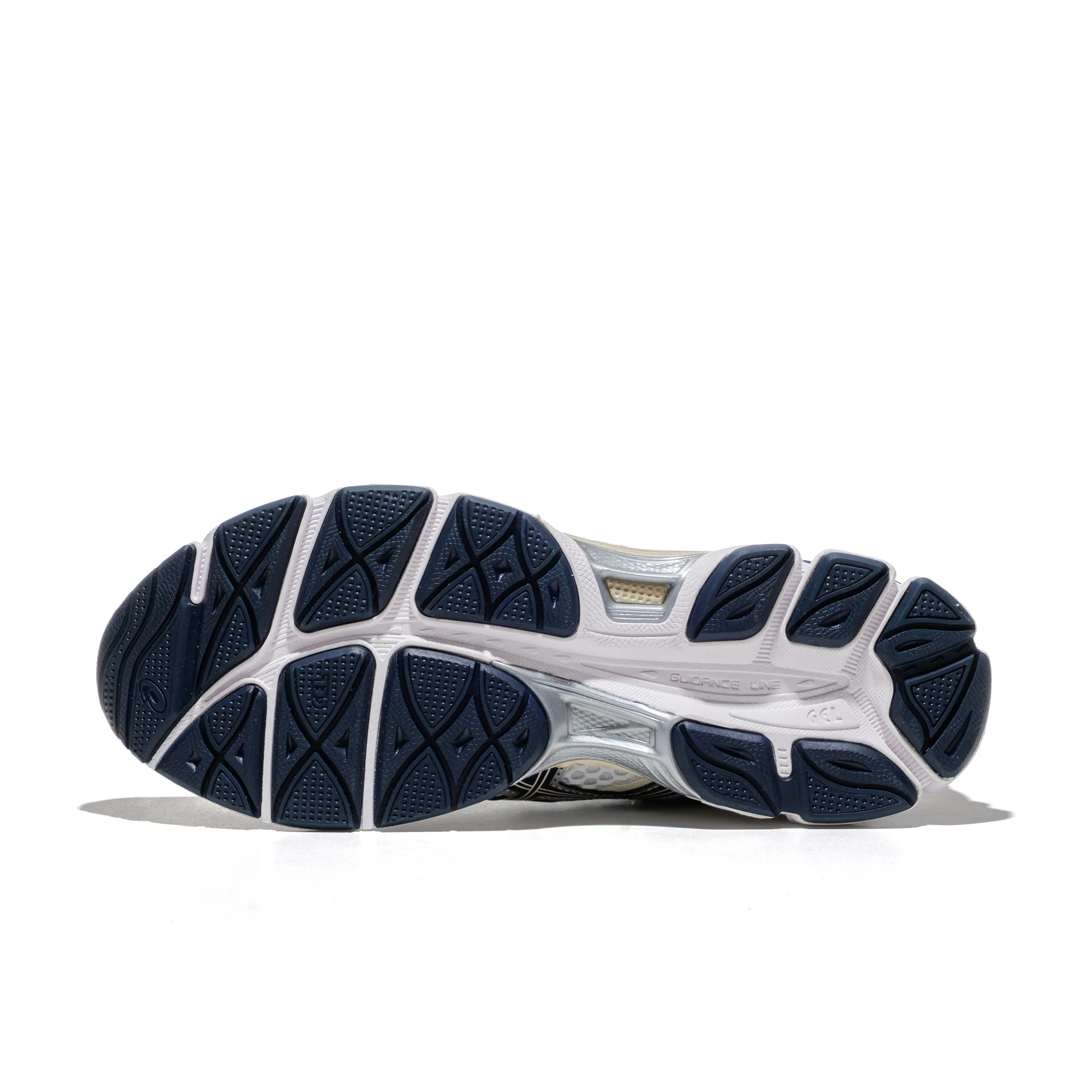 Asics Gel-Cumulus 16 White/Midnight - Image 6