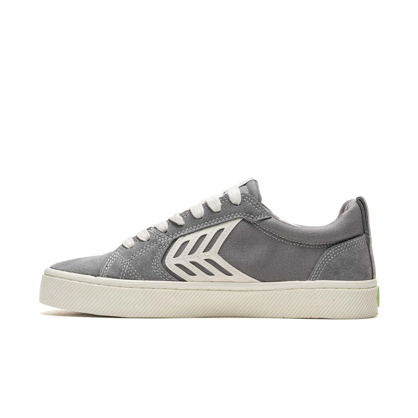 Cariuma Catiba Pro Ivory Logo Charcoal Grey - Image 2
