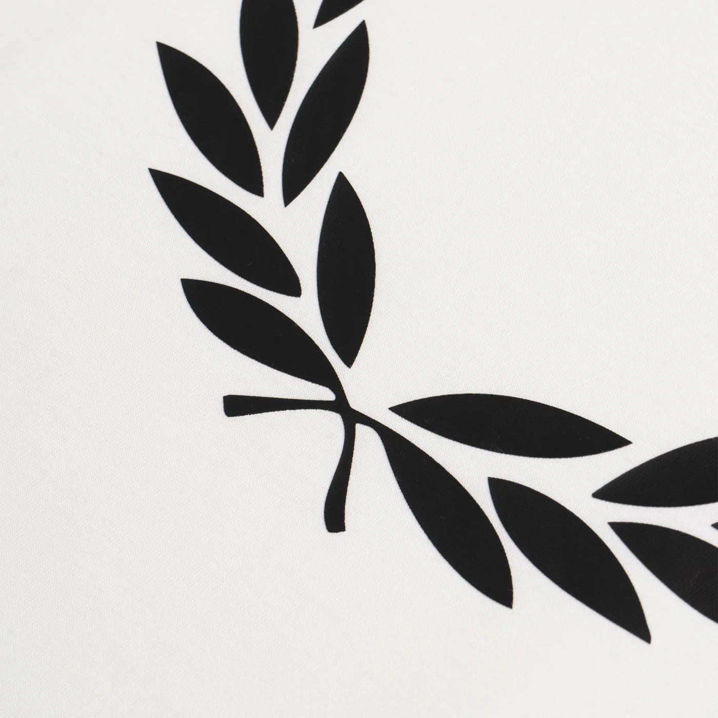 Fred Perry Printed Laurel Wreath T-Shirt Snow White - Image 3