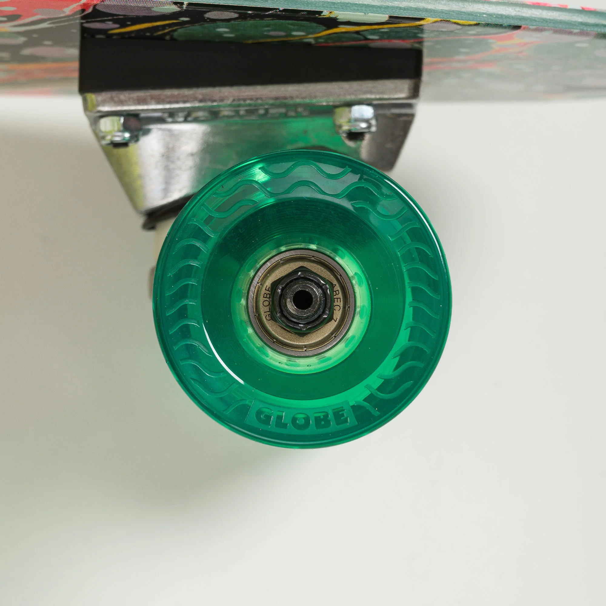 Globe Surf Glass 27" Cruiserboard Blaze - Image 3