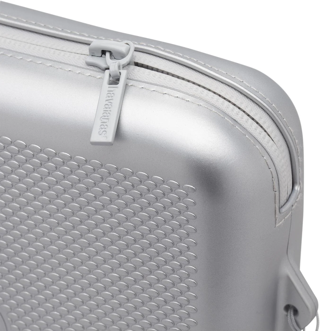 Havaianas Beach Necessaire Metallic Bright Silver - Image 3