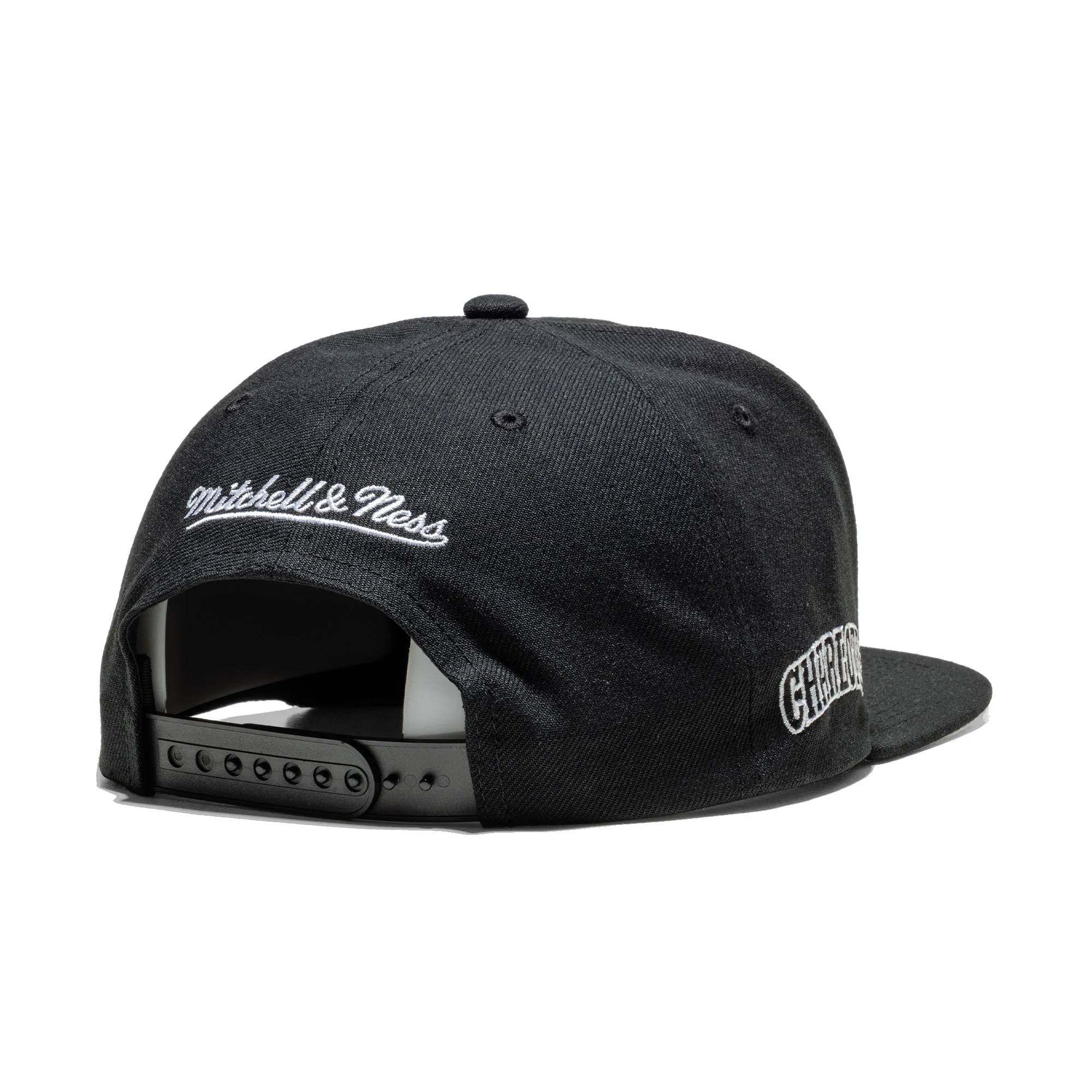 Mitchell & Ness Evergreen Black/White Snapback Hornets - Image 3