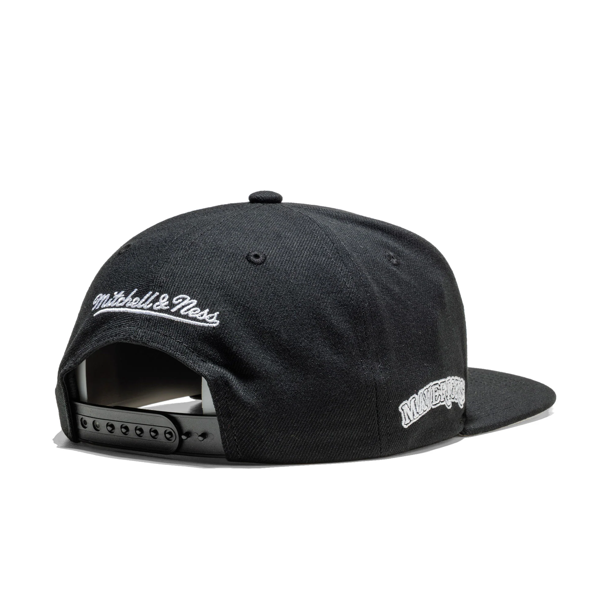 Mitchell & Ness Evergreen Black/White Snapback Mavericks - Image 3