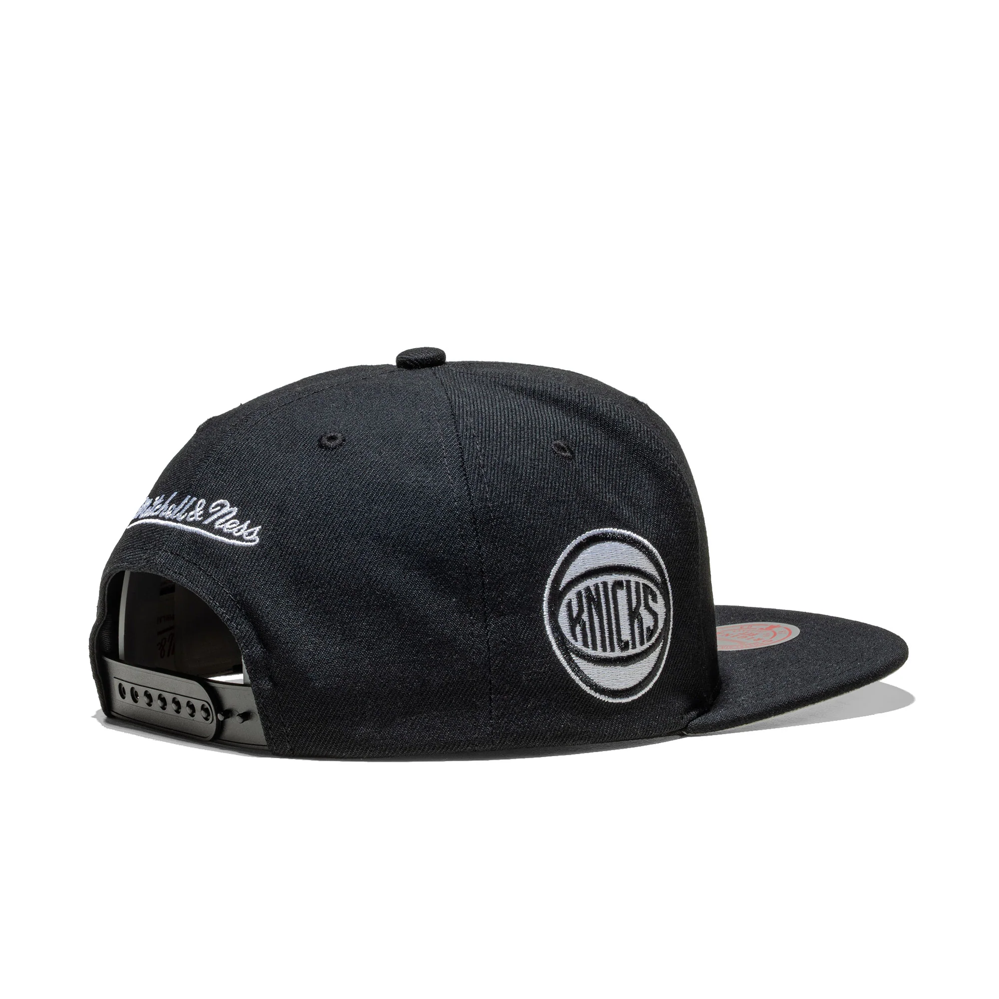 Mitchell & Ness Evergreen Black/White Snapback NY Knicks - Image 3