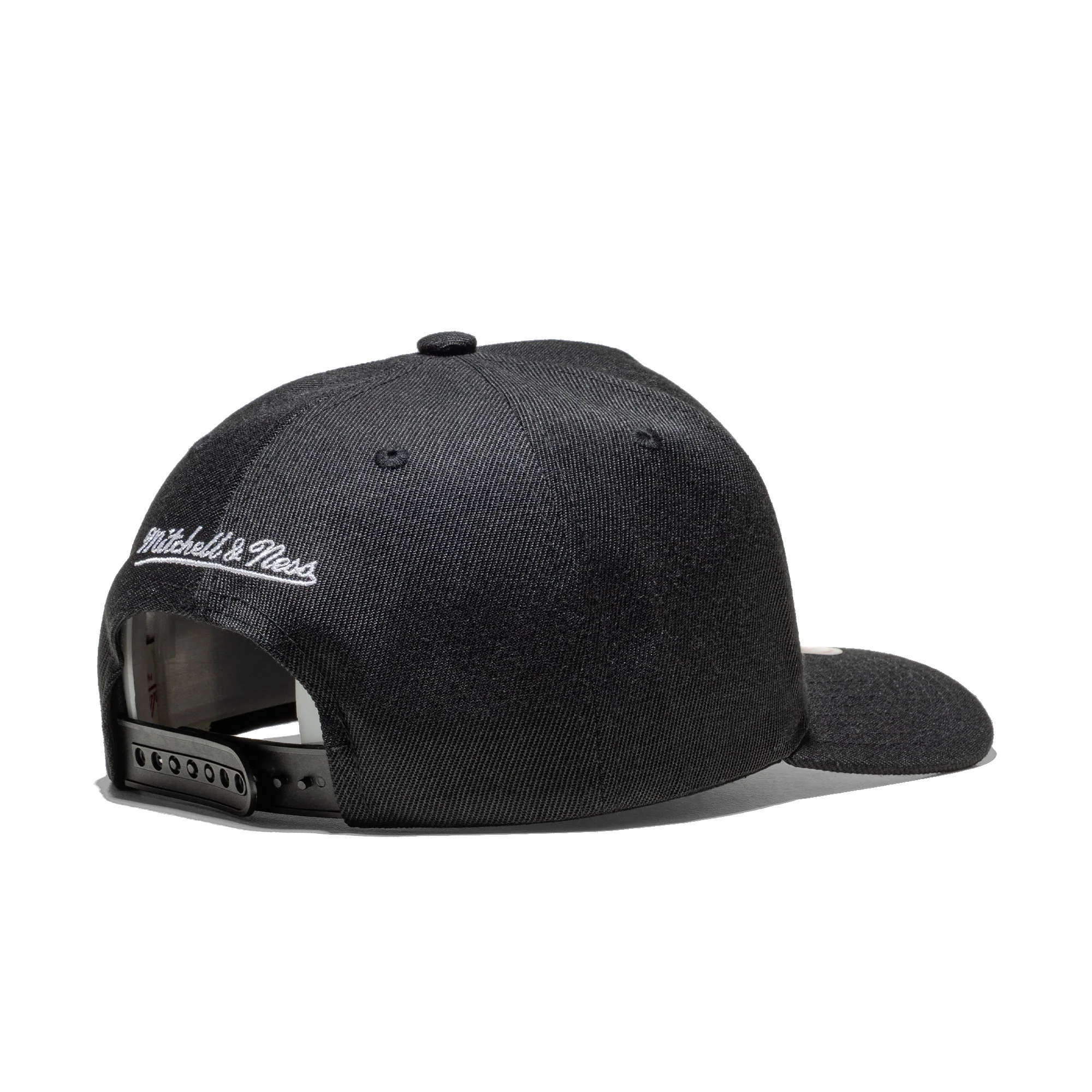 Mitchell & Ness Tilted Pro Snapback Boston Celtics Black - Image 3