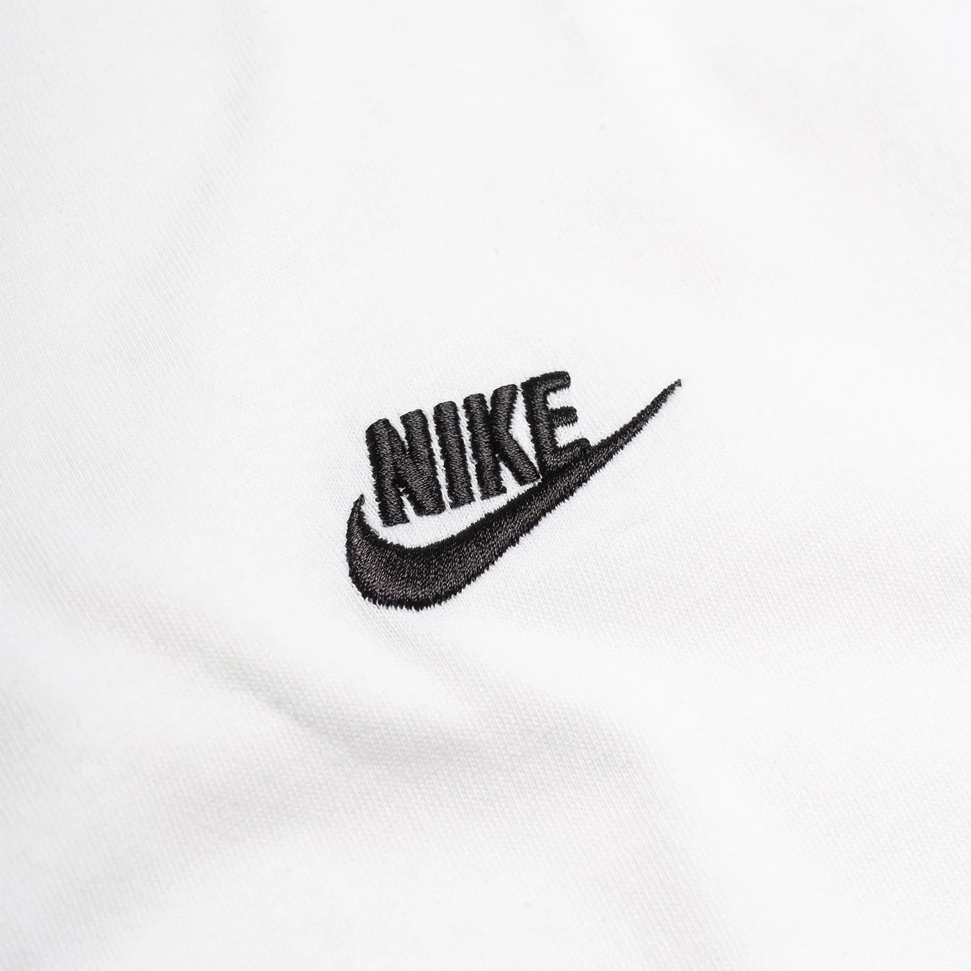 Nike Nsw Club Tee White/Black - Image 3