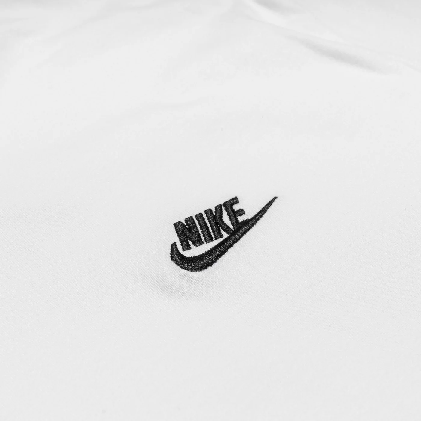 Nike Nsw Club Tee White/Black - Image 4