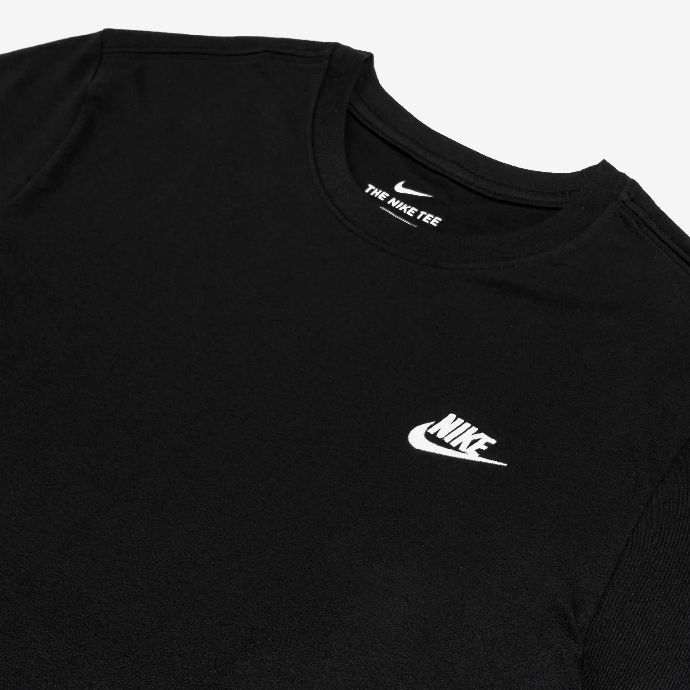 Nike Sportswear Club T-Shirt Black/White - Image 2