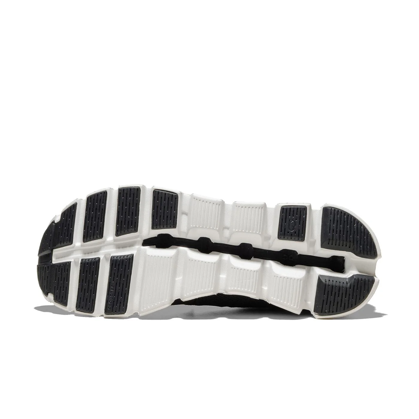 On Running Cloud 5 Black/White - Image 7