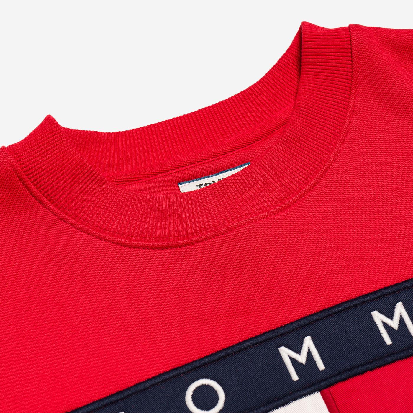 Tommy Jeans Flag Cropped Sweatshirt Racing Red - Image 3